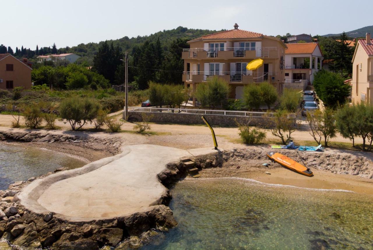 Apartamento Njofra Banj Exterior foto